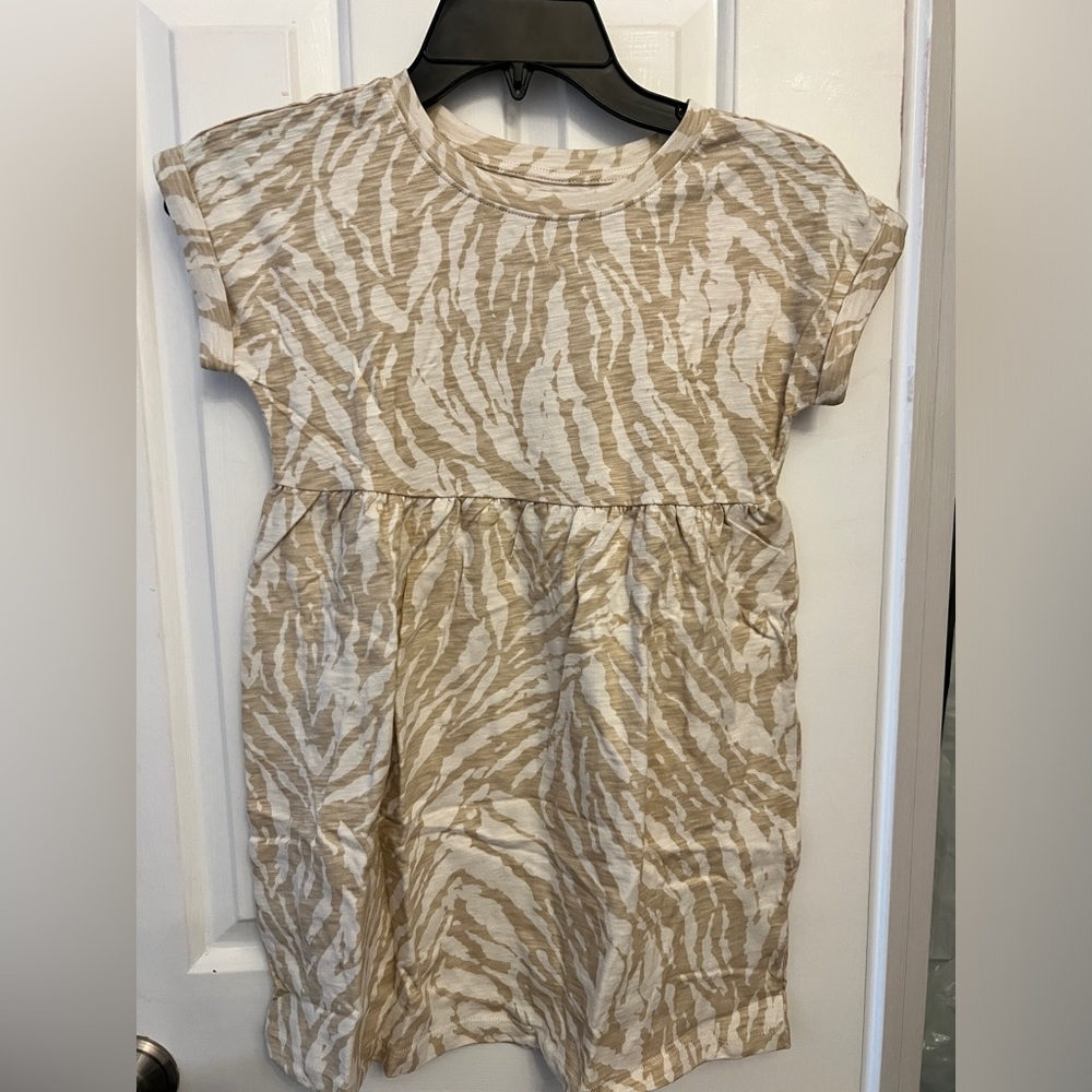 NWT Gap Kids babydoll dress in gold zebra print (size 6/7)
